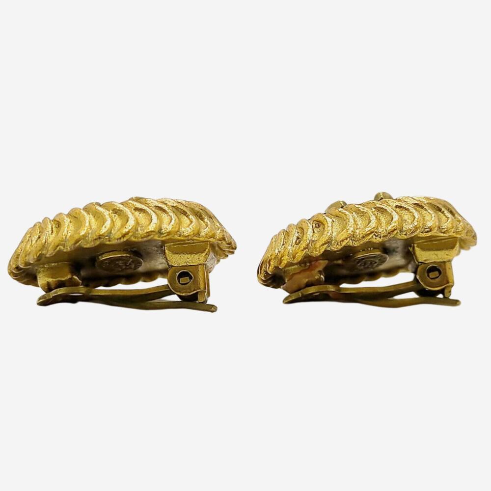 Chanel Black and 24k Gold-Plated Clip-on Earrings - Picture 2 of 9